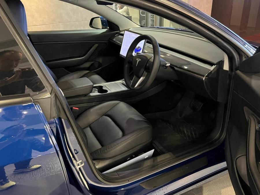 Model 3 SR Plus - Image 2