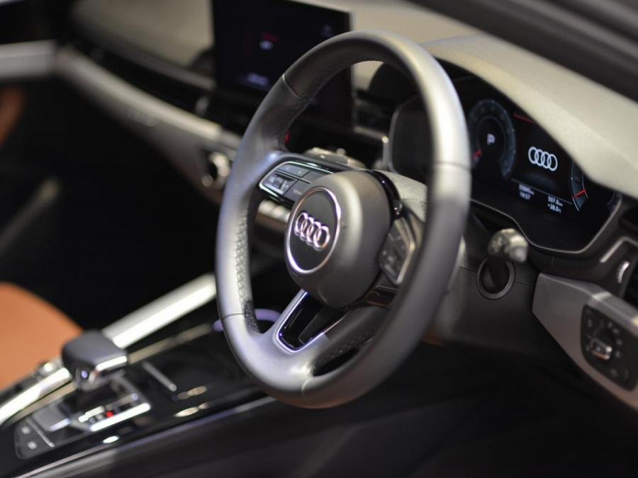 A4 Avant 40TFSI quattro S~LINE - Image 13