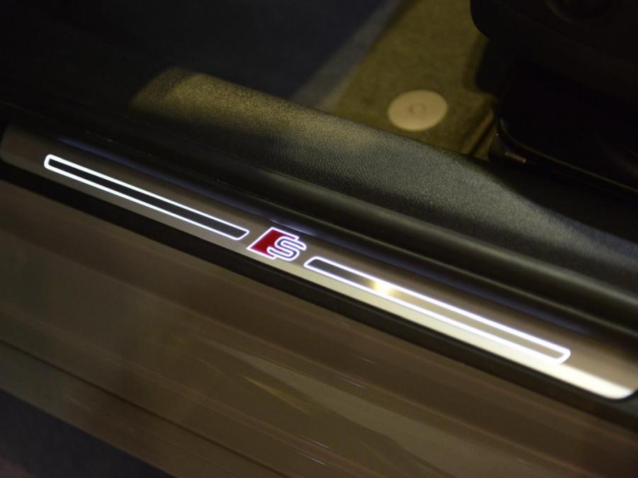 A4 Avant 40TFSI quattro S~LINE - Image 10