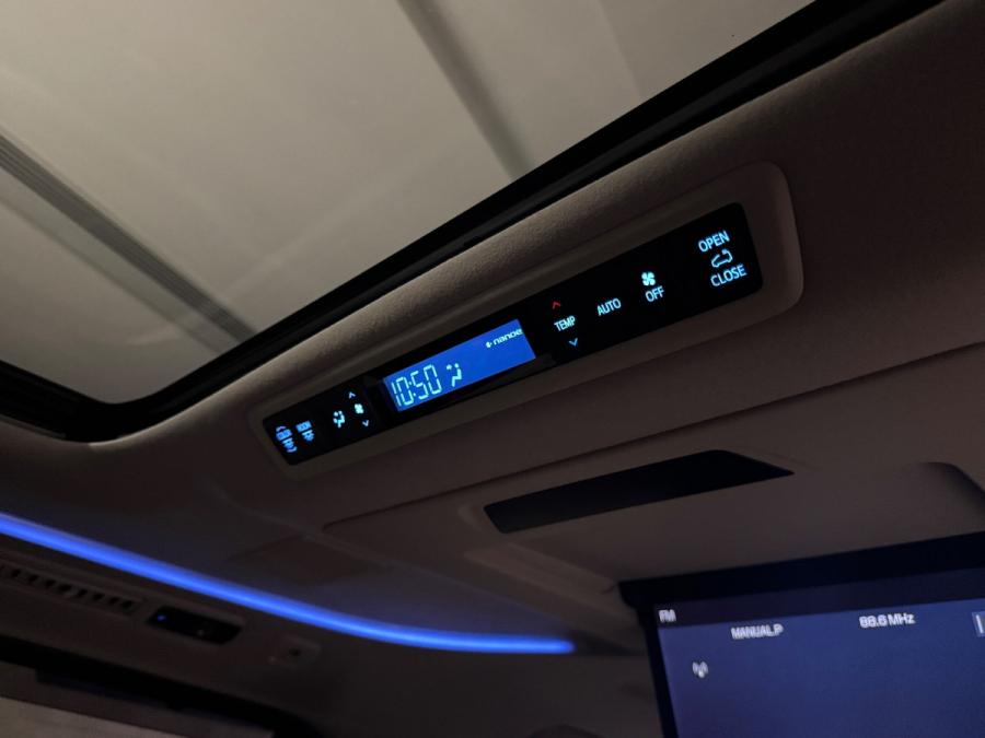 Alphard 2.5 Hybrid Modellista - Image 7