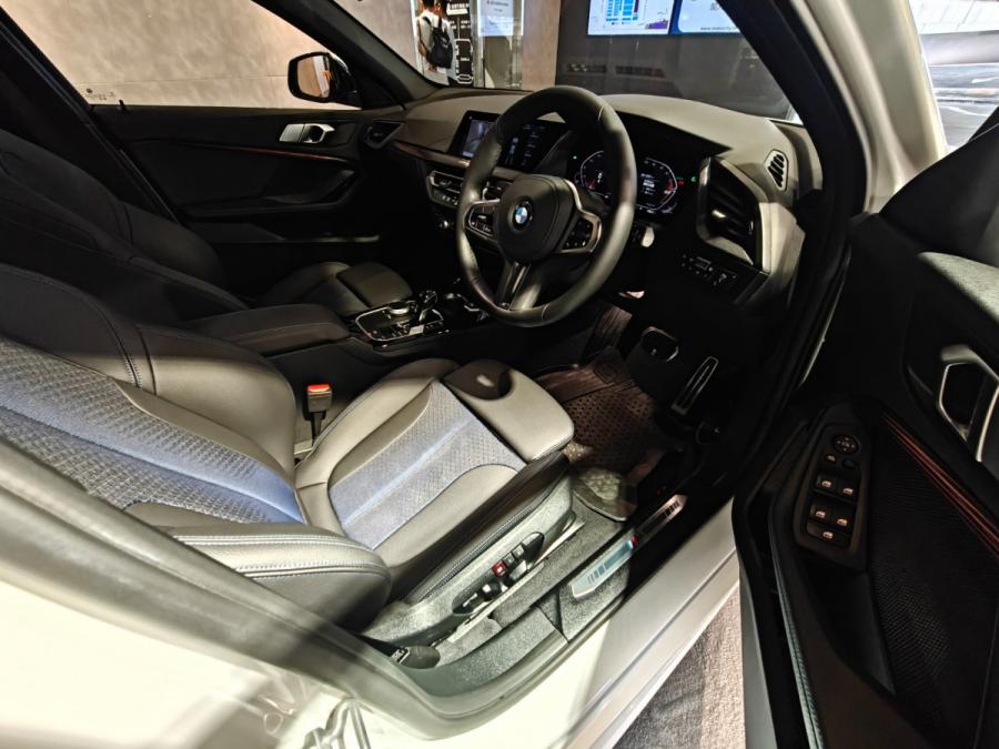 120iA M SPORT EDITION - Image 4