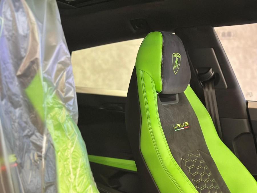 URUS 4.0 5 SEATS - Image 6