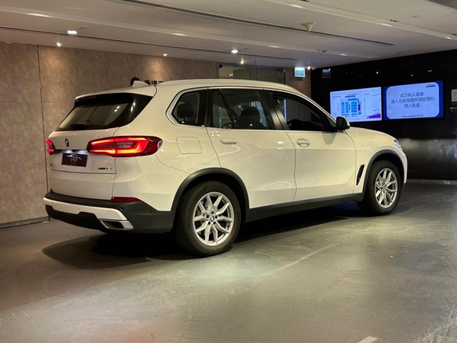 X5  4.0i X Drive 七座 - Image 2