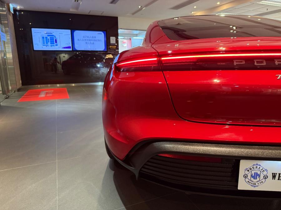 Taycan 4S - Image 14