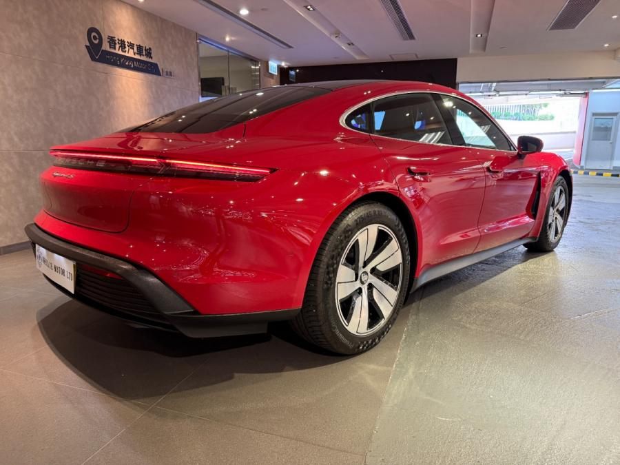 Taycan 4S - Image 13