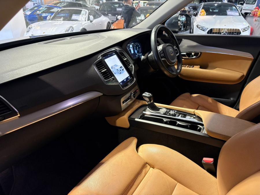 XC90 T5 Momentum - Image 3