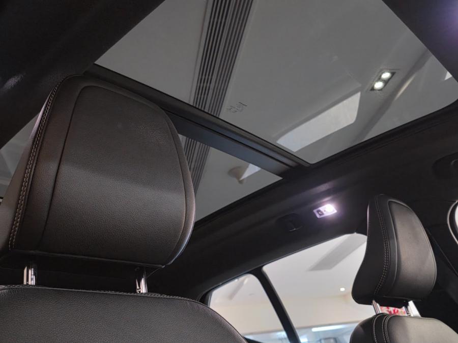 XC40 T5 R-DESIGN - Image 8