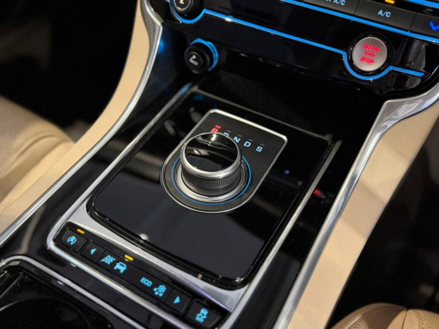 XF 35T PRESTIGE - Image 6