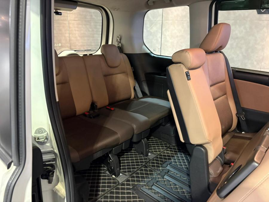 Serena Highway Star VIP - Image 6