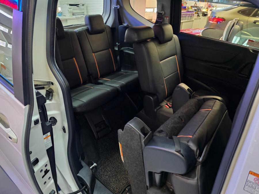 SIENTA 1.5 HYBRID - Image 10