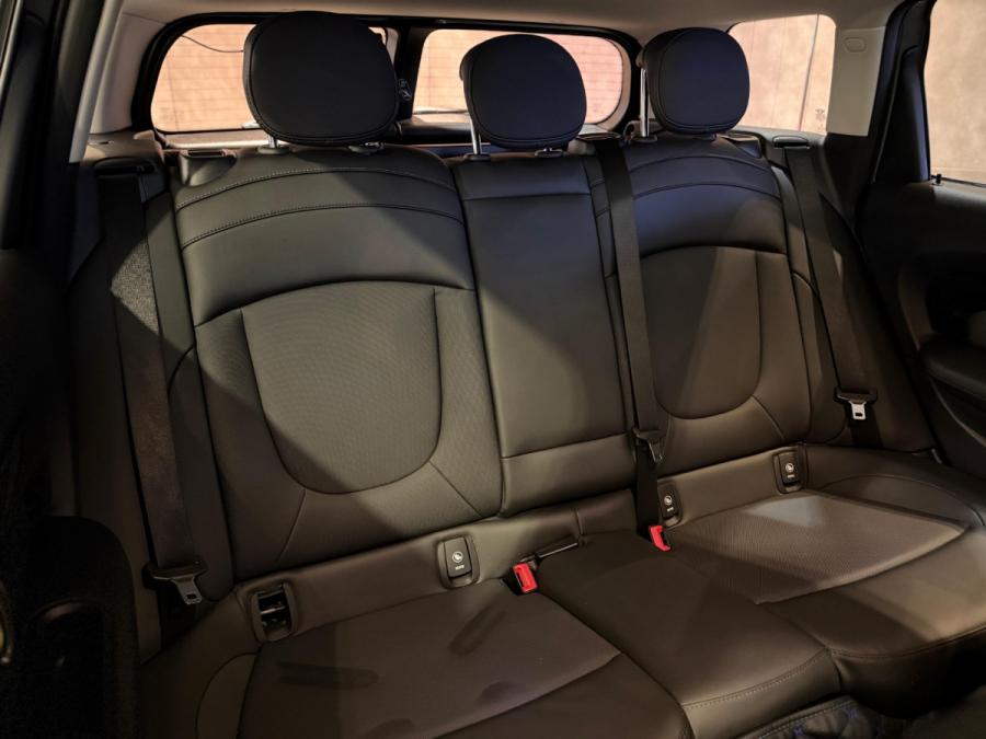 MINI COOPER CLUBMAN AUTOMATIC - Image 8