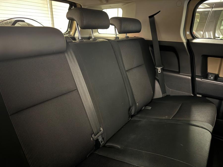 FJ CRUISER - Image 4