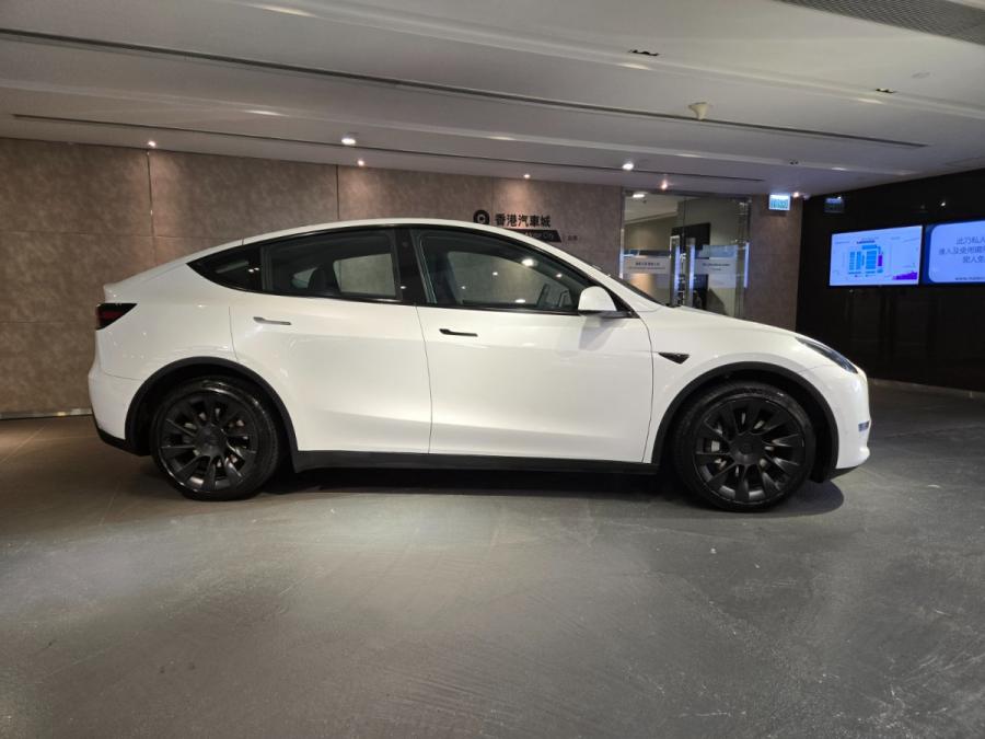 MODEL Y LR - Image 3