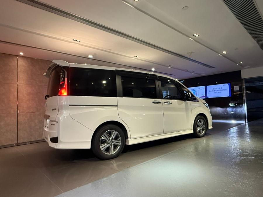 STEPWGN e:HEV GEX RP5 - Image 2