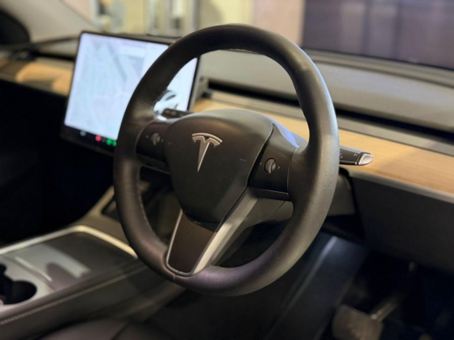 MODEL Y LONG RANGE DUAL MOTOR - Image 9