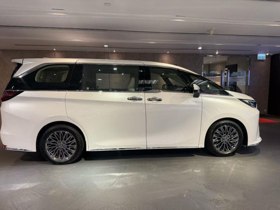 LM500H 2.4 TURBO HYBRID - Image 2