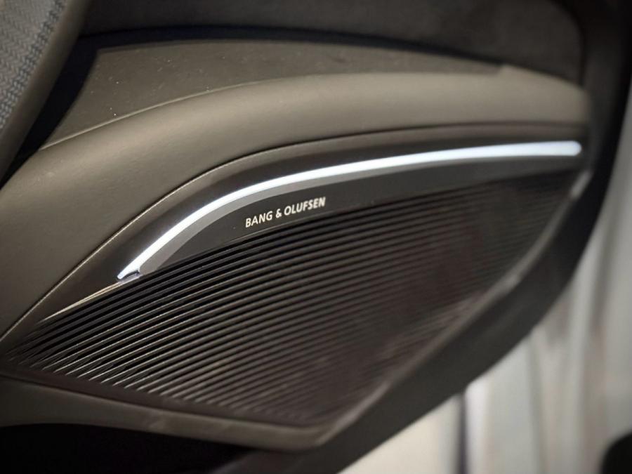 TTRS COUPE QUATTRO - Image 10