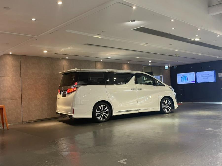 Vellfire 2.5 ZG Modellista - Image 3