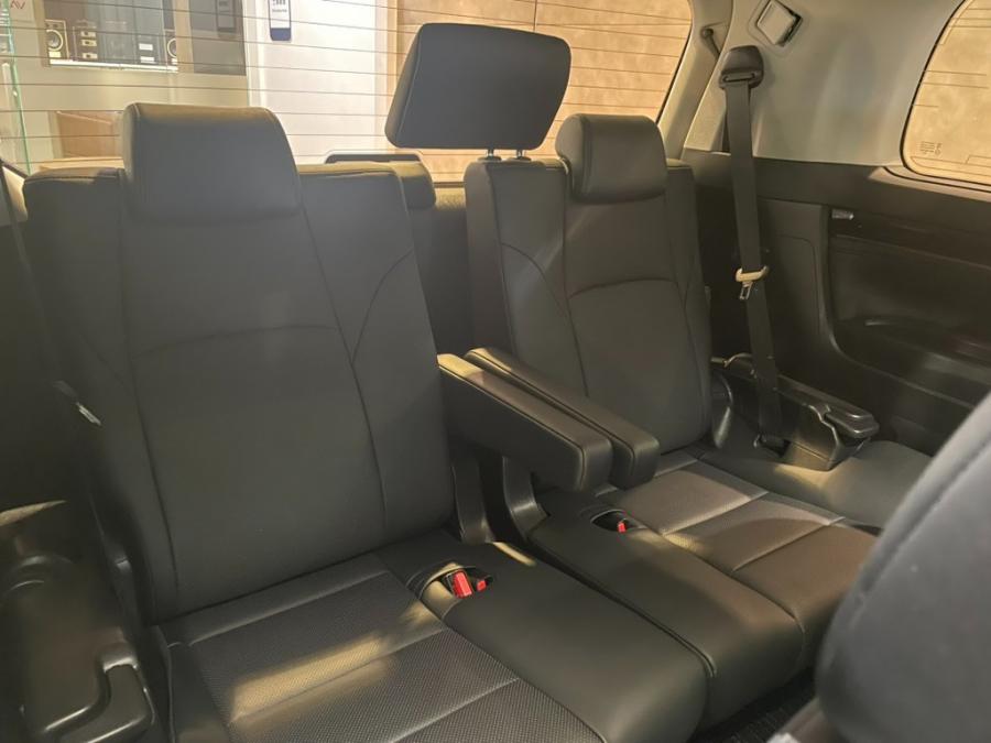 Vellfire 2.5 ZG Modellista - Image 7