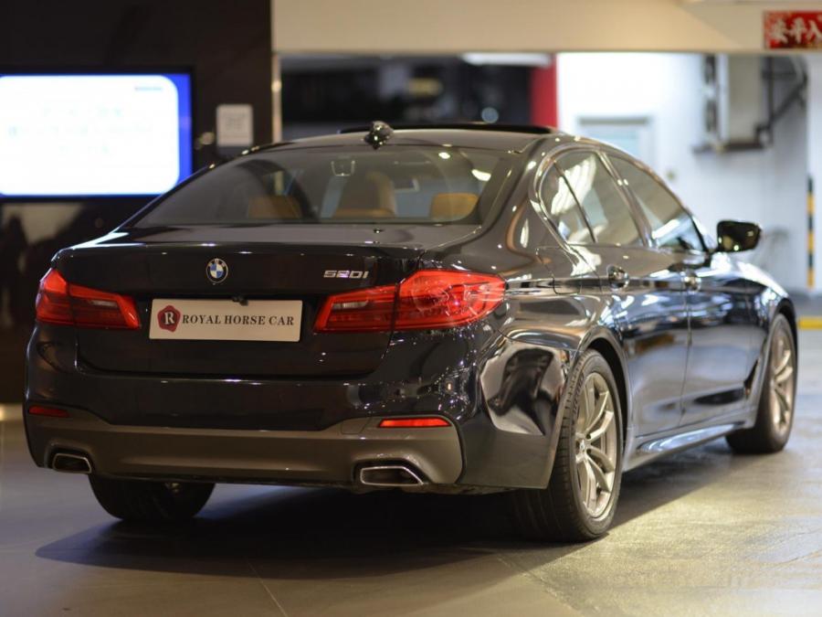 520i M-SPORT - Image 10