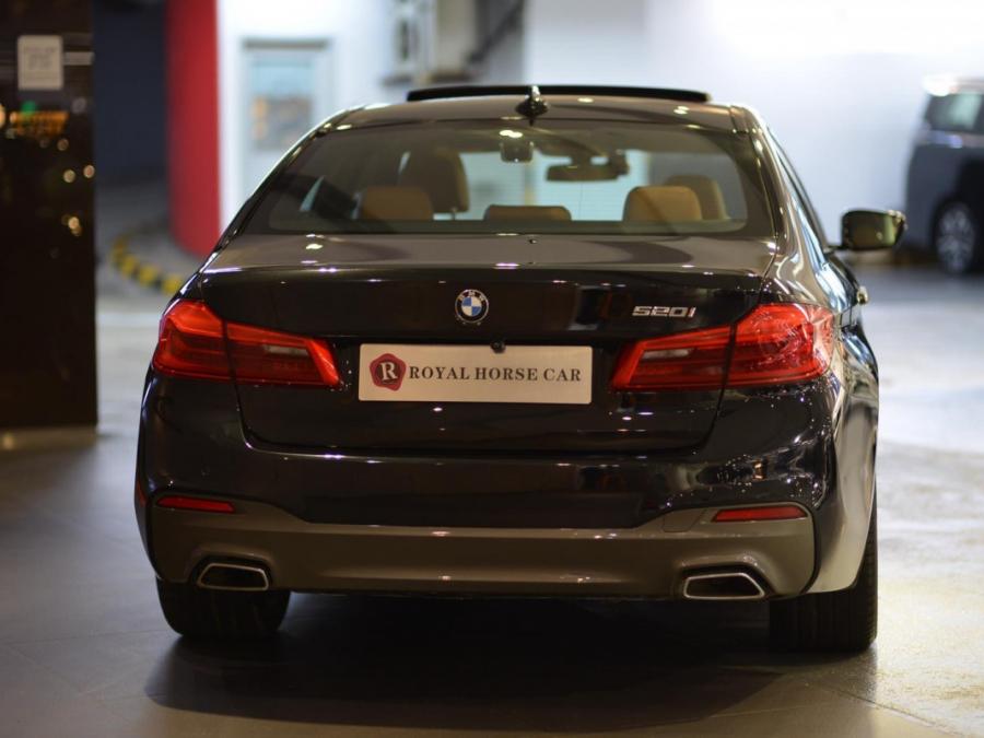 520i M-SPORT - Image 12