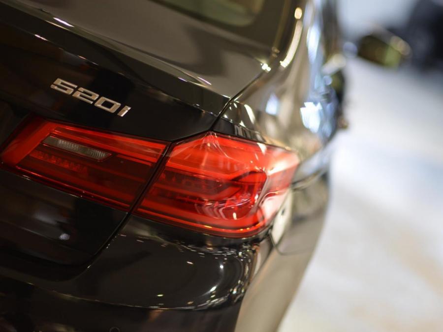 520i M-SPORT - Image 22