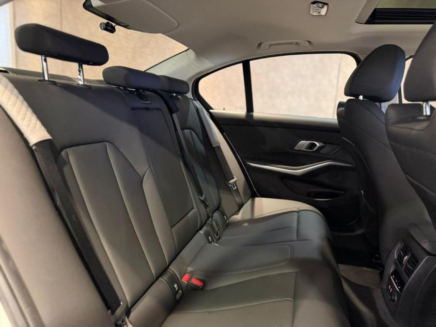 318IA SALOON SPORT - Image 12