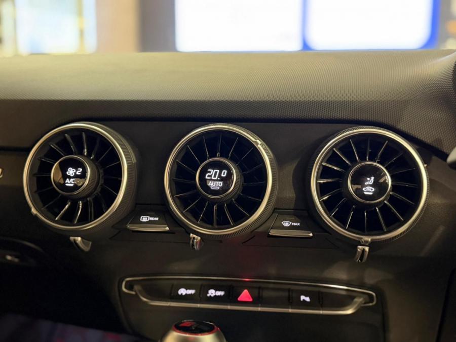 TT RS COUPE QUATTRO - Image 12