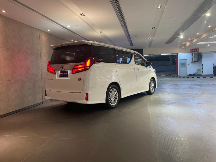 Alphard 2.5 Hybrid SRC - Image 2