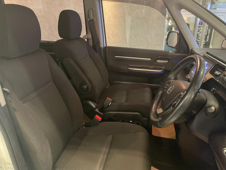 Stepwgn e:HEV Spada - Image 3