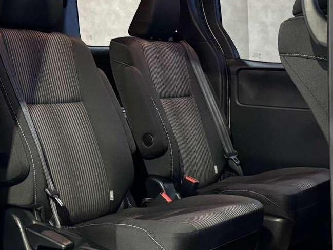 Voxy ZS Hybrid Modellista 煌ii - Image 4