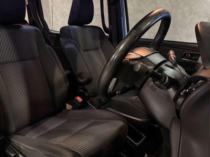 Voxy ZS Hybrid Modellista 煌ii - Image 3