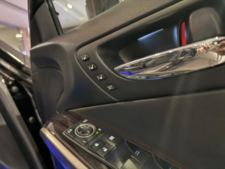 IS250 DELUXE - Image 13