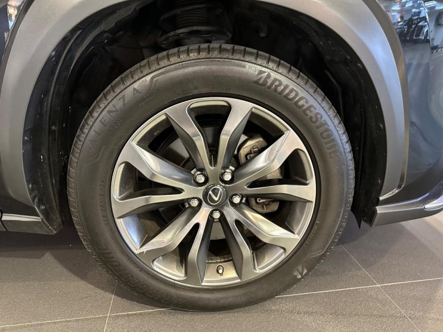 NX300 F SPORT - Image 4