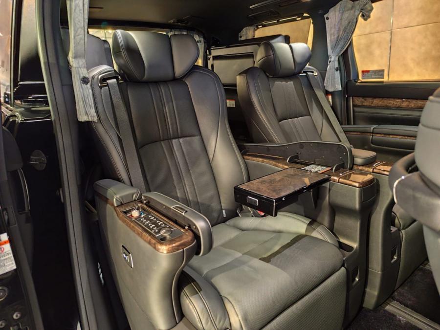 Alphard 3.5 Executive Lounge - Image 4