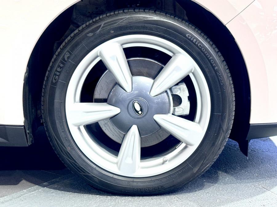 Funky Cat 300 - Image 3