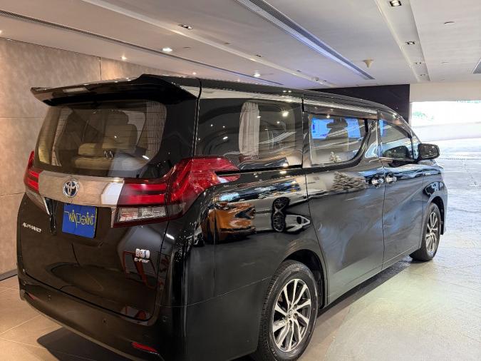 Alphard 2.5X Hybrid - Image 6