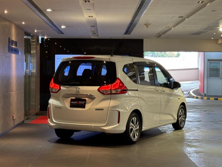 Freed Hybrid GB7 - Image 2