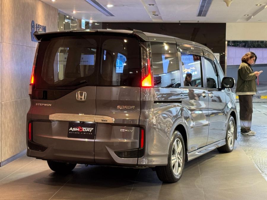 Stepwgn e:HEV Spada - Image 2