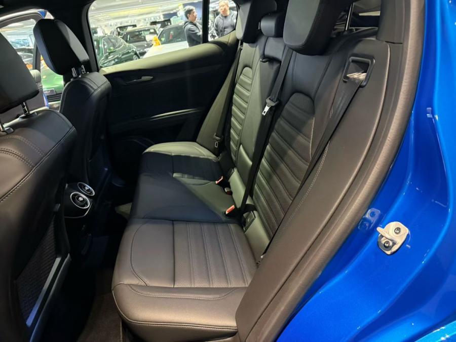 Stelvio Quadrifoglio - Image 9