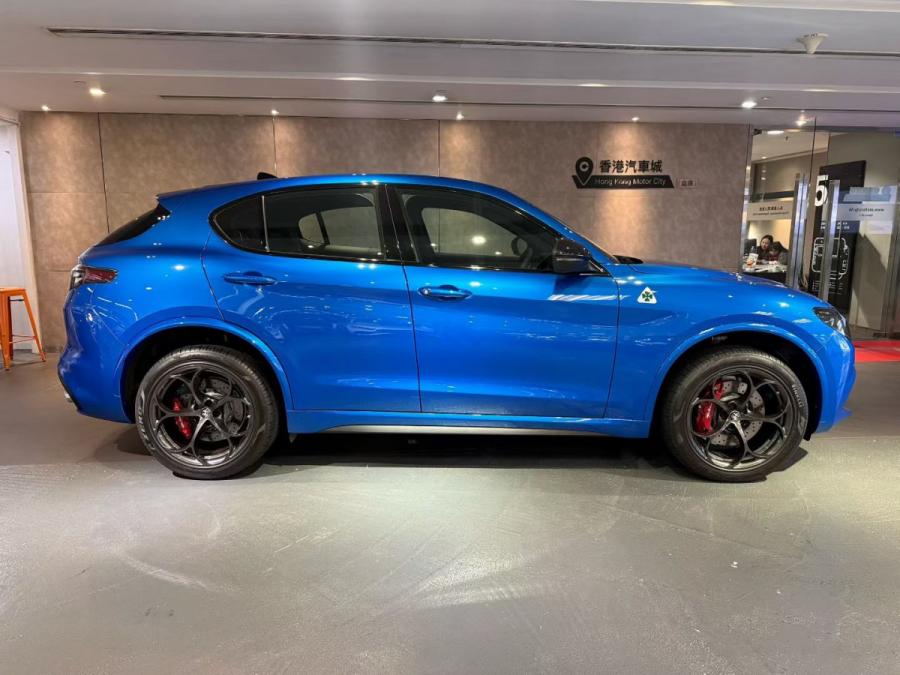 Stelvio Quadrifoglio - Image 2