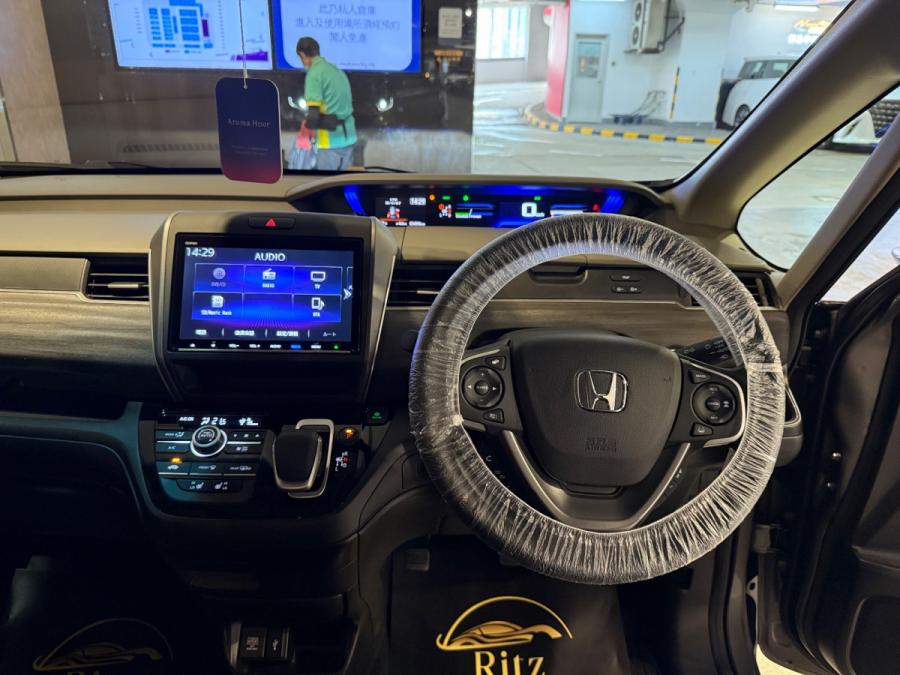 FREED HYBRID EX GB7 FACELIFT - Image 6