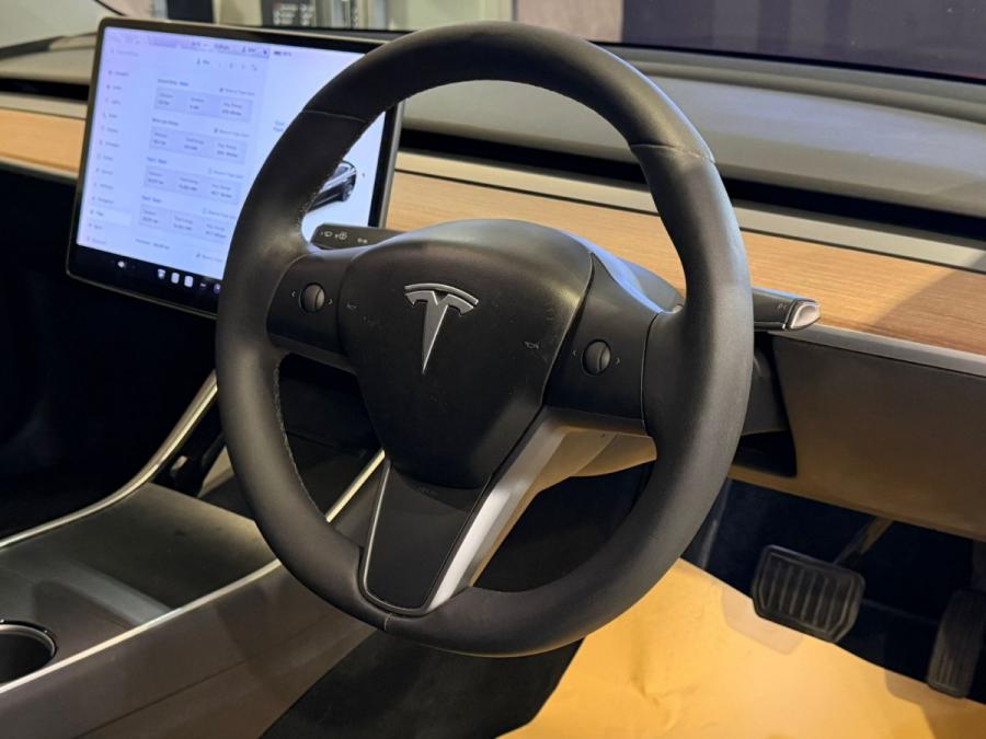 MODEL 3 PERFORMANCE DUAL MOTOR - Image 10