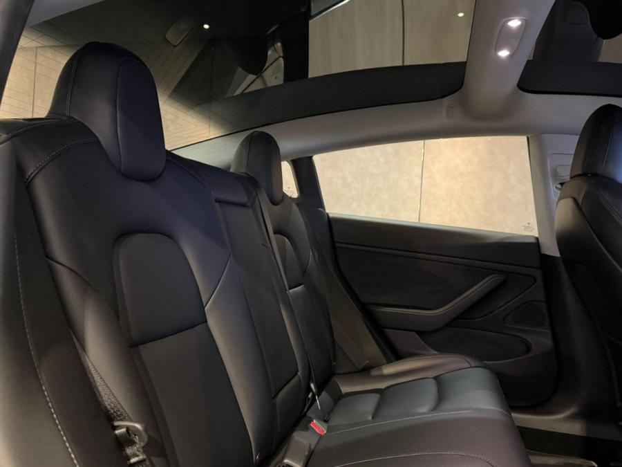 MODEL 3 PERFORMANCE DUAL MOTOR - Image 11