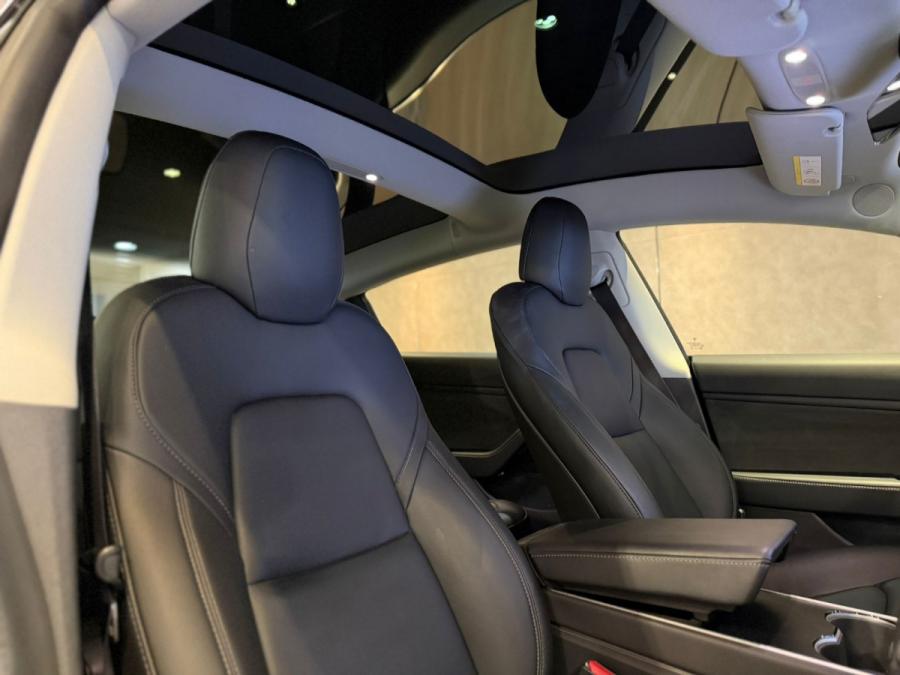 MODEL 3 PERFORMANCE DUAL MOTOR - Image 12