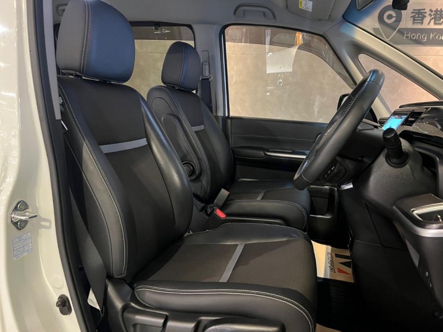 Stepwgn Spada EX e:HEV - Image 5