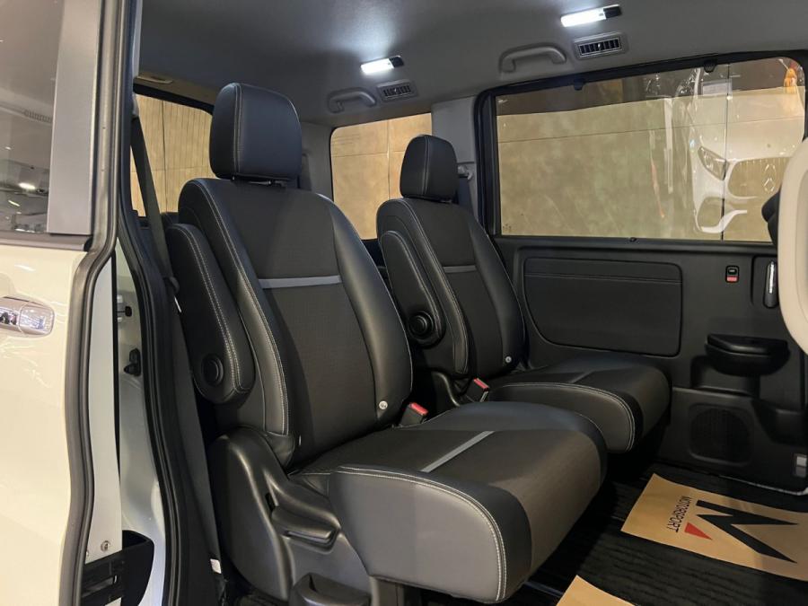 Stepwgn Spada EX e:HEV - Image 7