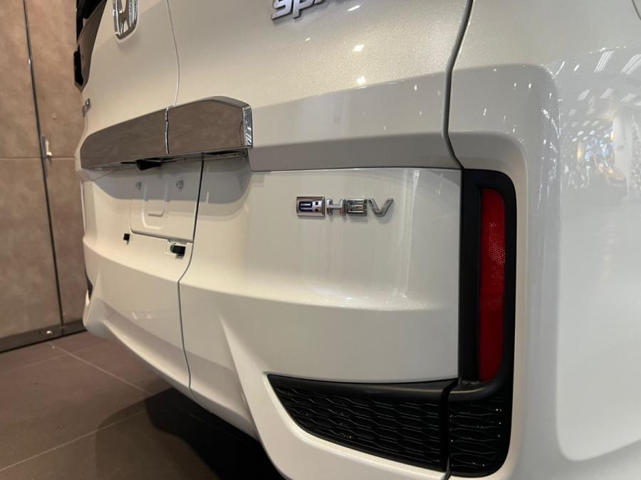 Stepwgn Spada EX e:HEV - Image 9