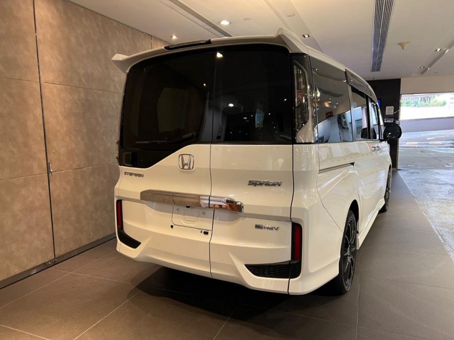 Stepwgn Spada EX e:HEV - Image 11