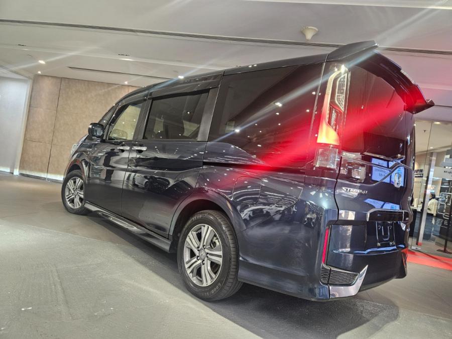 Stepwgn Hybrid GEX 2.0 - Image 2